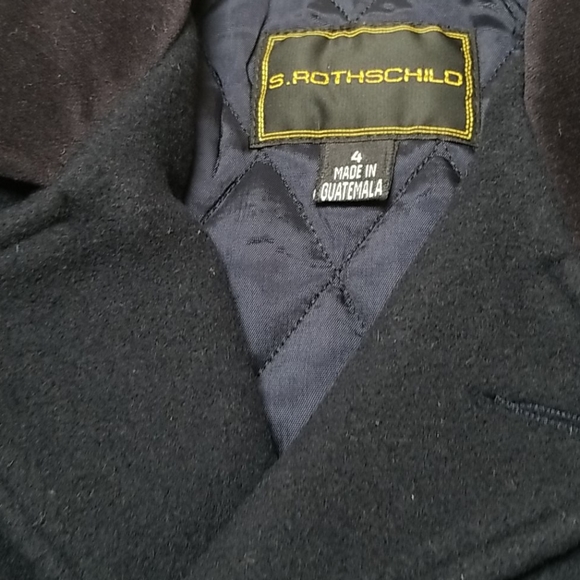 Coat - Picture 3 of 8